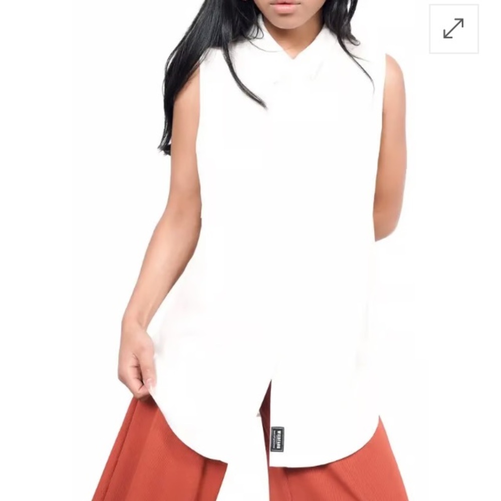Silver Wildfang Piped Empower Sleeveless Shirt